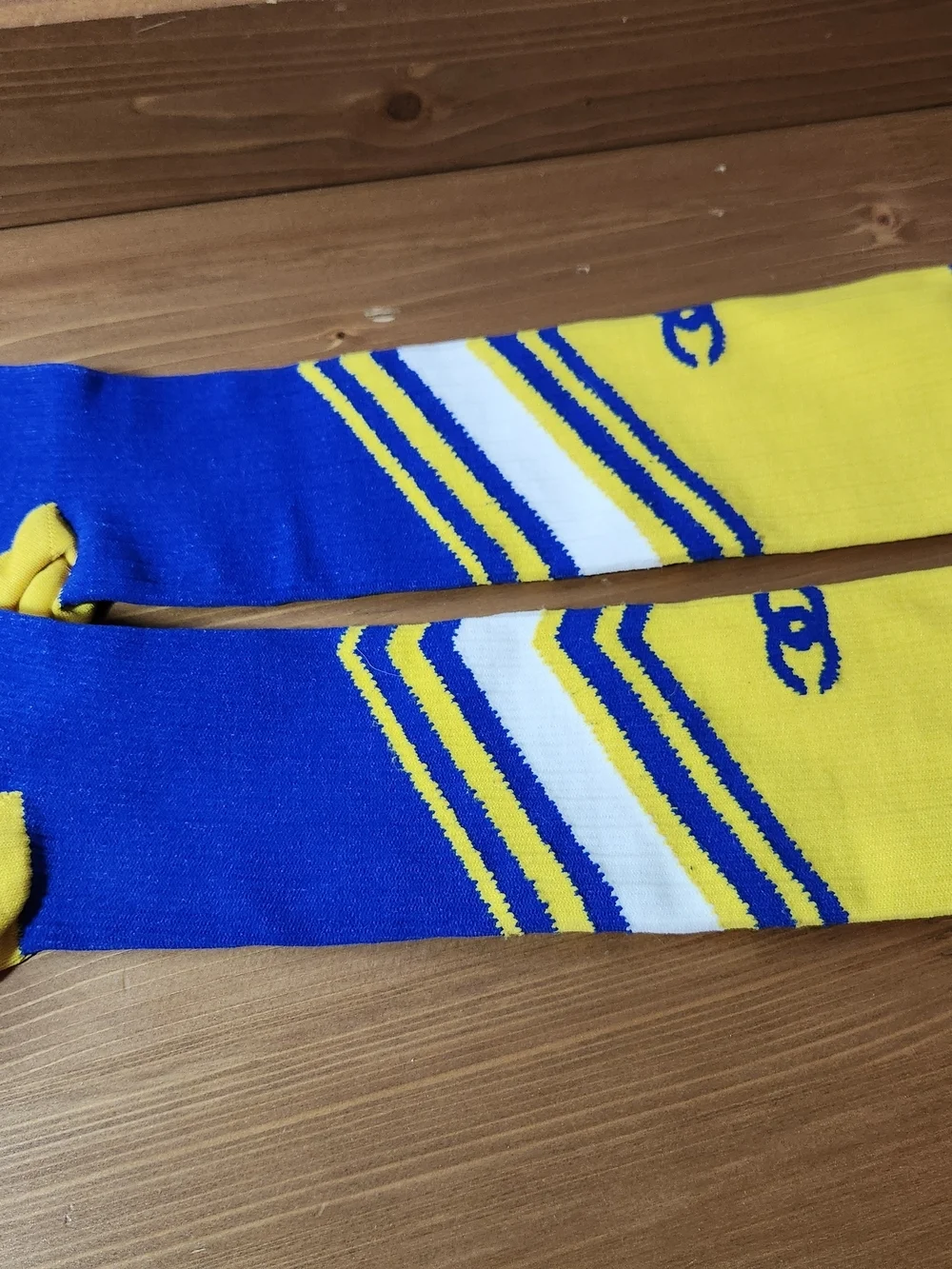 Pro Compression Boston Strong Marathon Socks Blue Yellow SM/MED